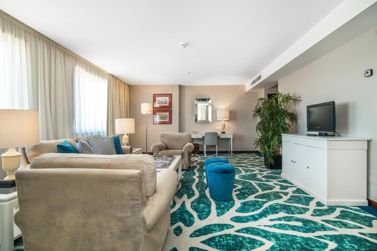 Holiday Inn Porto Gaia By Ihg Vila Nova de Gaia Esterno foto
