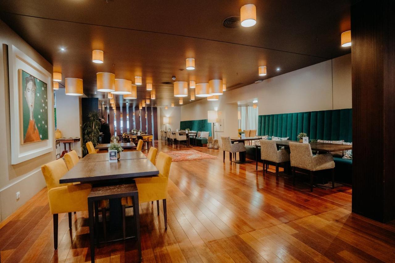 Holiday Inn Porto Gaia By Ihg Vila Nova de Gaia Esterno foto