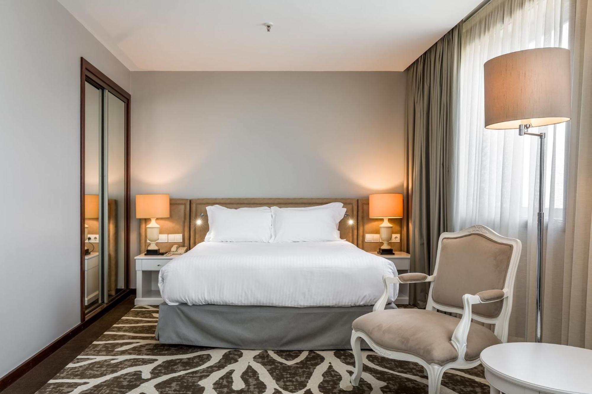 Holiday Inn Porto Gaia By Ihg Vila Nova de Gaia Esterno foto