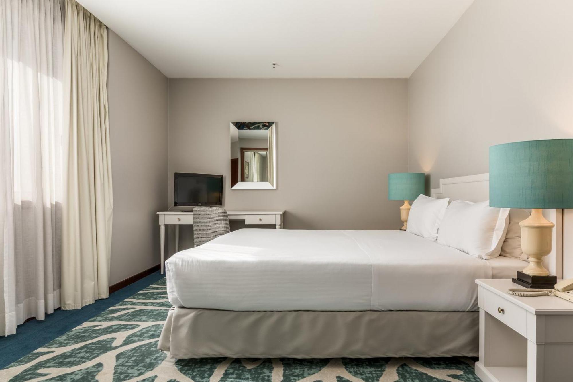 Holiday Inn Porto Gaia By Ihg Vila Nova de Gaia Esterno foto